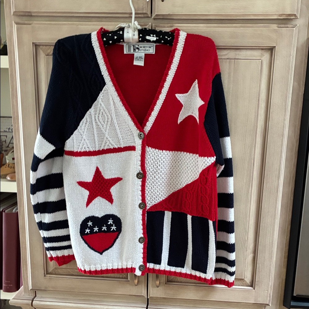 Vintage patriotic  Norton Studio sz s Women's Red, White, and Blue Sweater